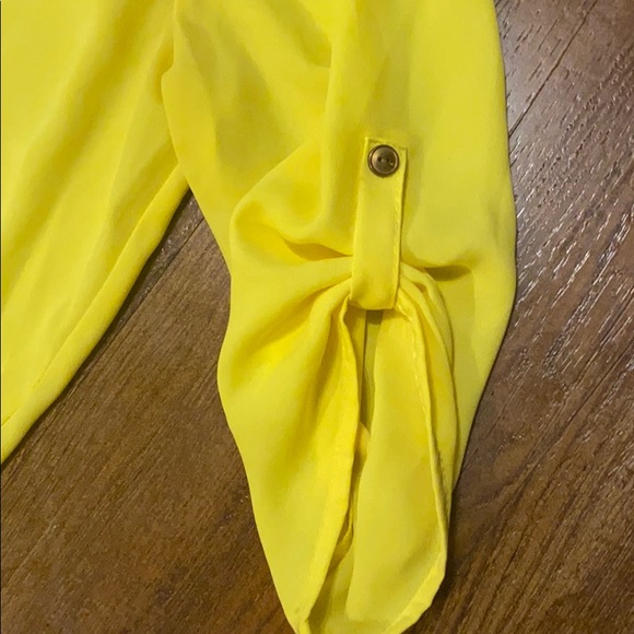 Bright yellow blouse - Picture 2 of 3